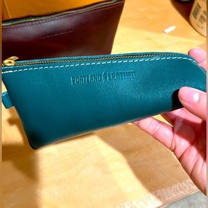 Portland Leather Goods Alpine Pouch in Peacock